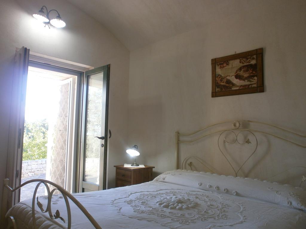 Trullo Villa Giuliana Con Giardino Posizione Panoramica Free Wifi Остуни Номер фото