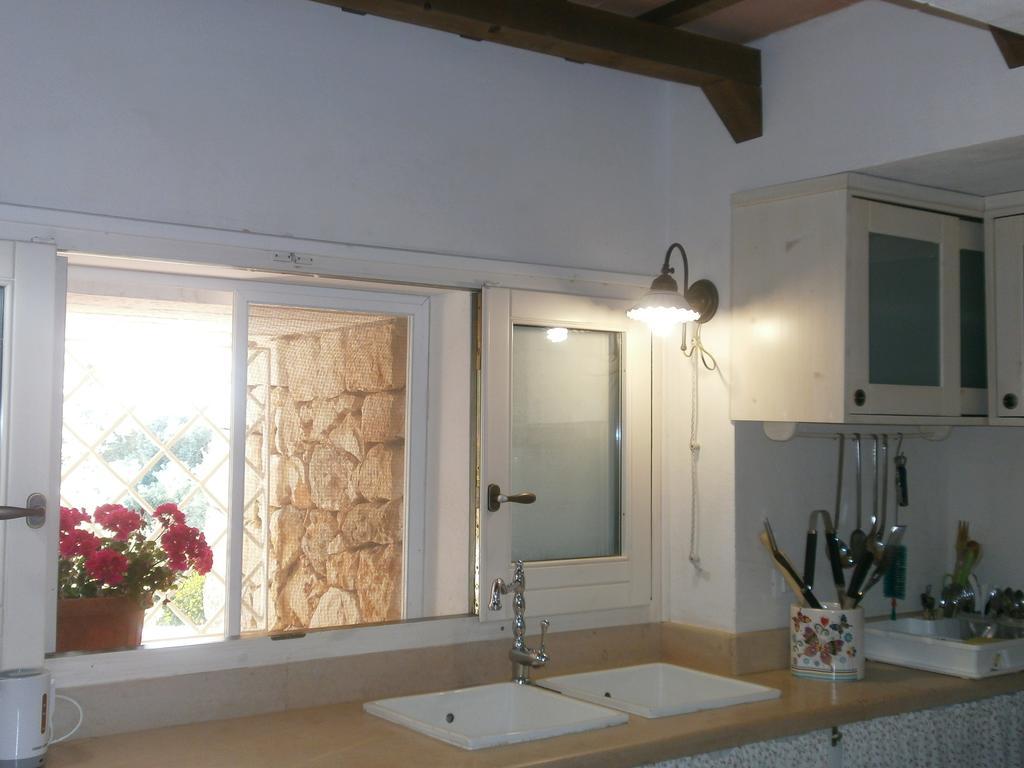 Trullo Villa Giuliana Con Giardino Posizione Panoramica Free Wifi Остуни Номер фото